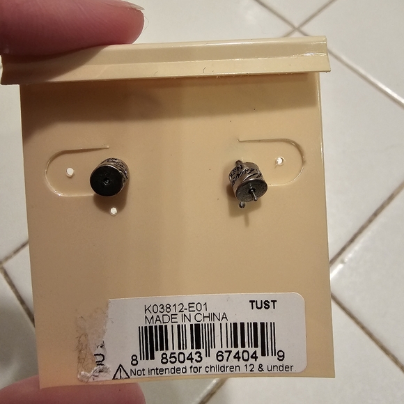 Kenneth Cole Blue and Silver dangle earrings - Picture 4 of 5